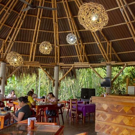 Axkan Palenque, Shows En Vivo & Gastronomia Mar Y Tierra & Travel Agency Exterior photo