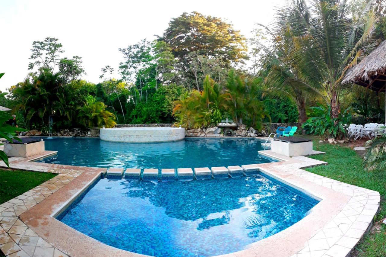 Axkan Palenque, Shows En Vivo & Gastronomia Mar Y Tierra & Travel Agency Exterior photo