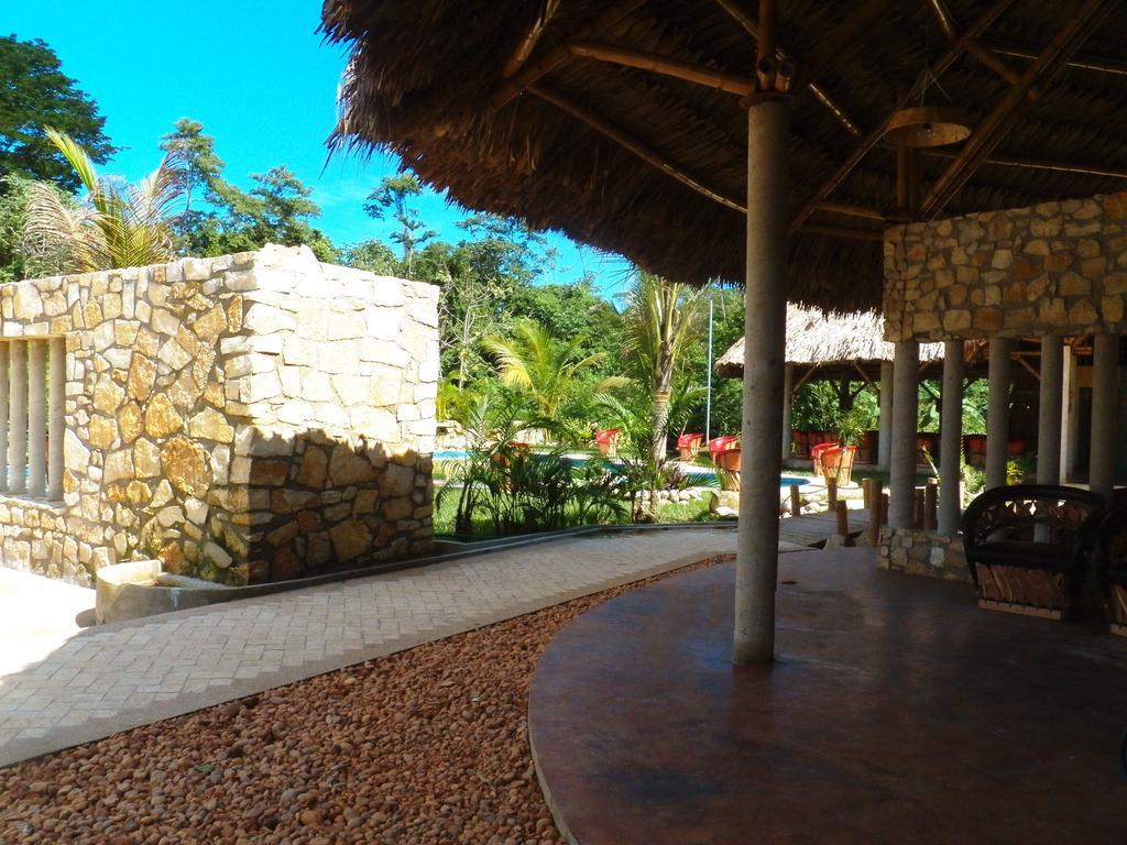Axkan Palenque, Shows En Vivo & Gastronomia Mar Y Tierra & Travel Agency Exterior photo