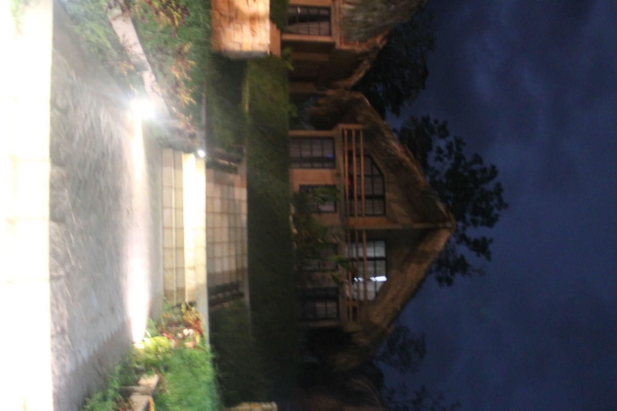 Axkan Palenque, Shows En Vivo & Gastronomia Mar Y Tierra & Travel Agency Exterior photo