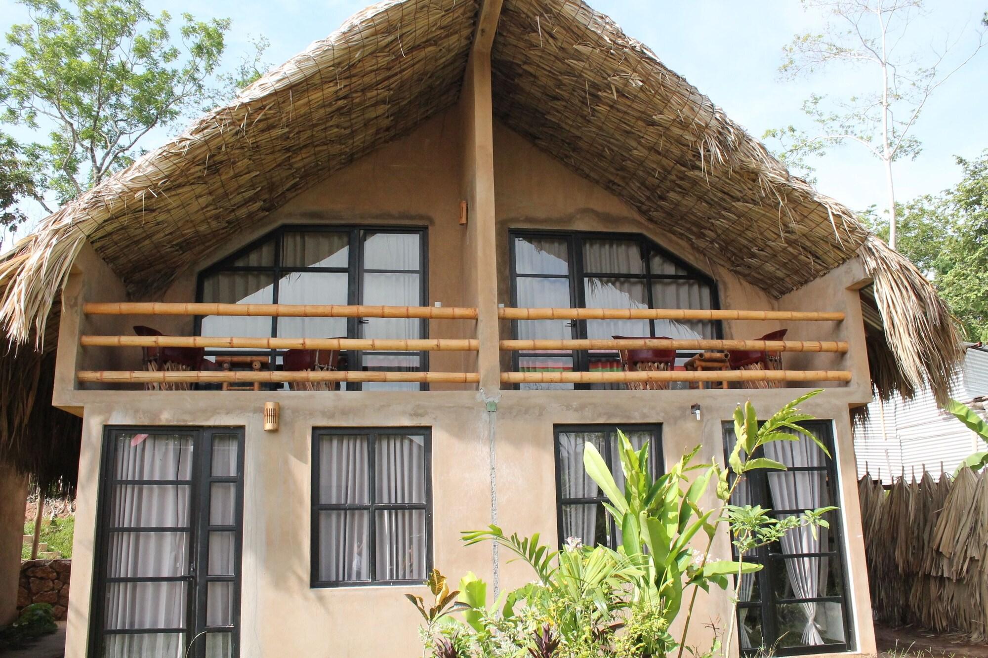 Axkan Palenque, Shows En Vivo & Gastronomia Mar Y Tierra & Travel Agency Exterior photo