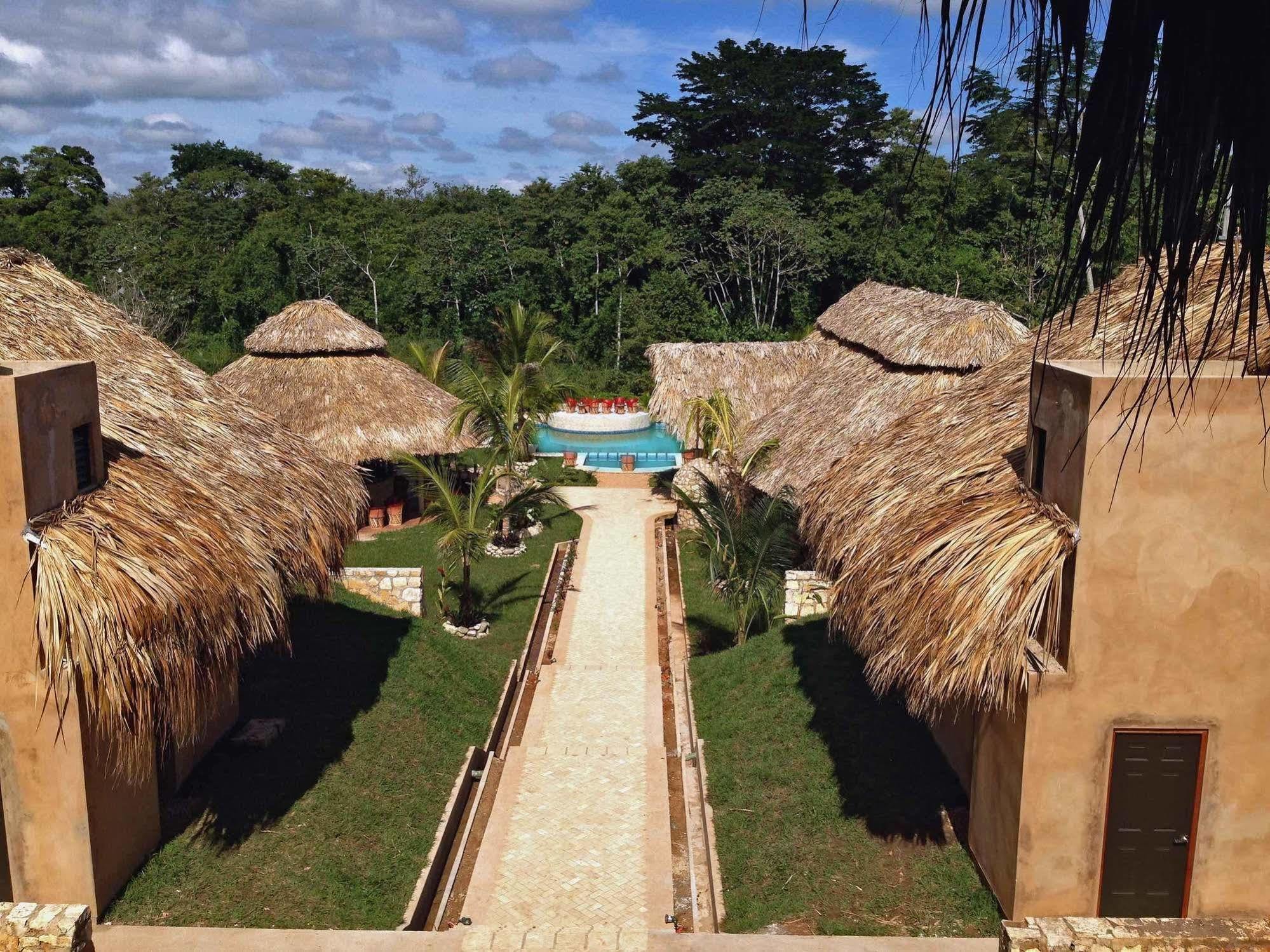 Axkan Palenque, Shows En Vivo & Gastronomia Mar Y Tierra & Travel Agency Exterior photo