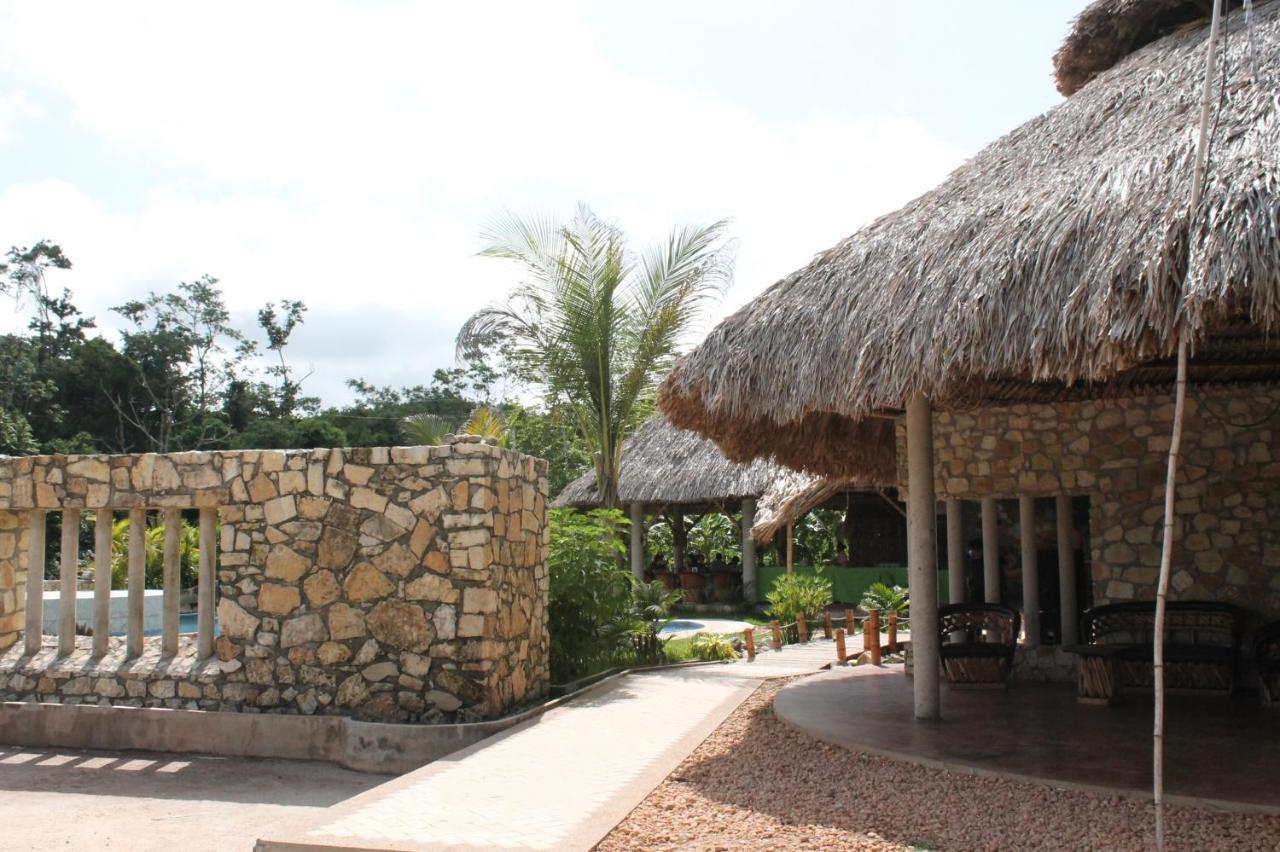 Axkan Palenque, Shows En Vivo & Gastronomia Mar Y Tierra & Travel Agency Exterior photo